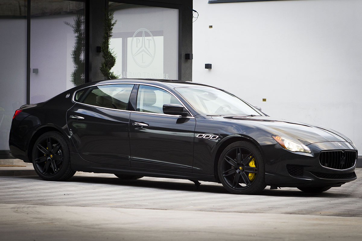 Maserati Quattroporte nera